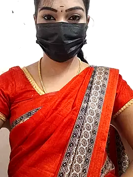 Snapshot of meena_27 chatting on 09.10.25 meena 27 online show from 09.10.25