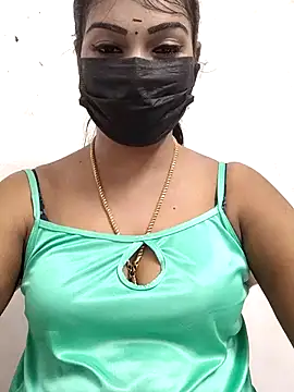 Snapshot of meena_27 chatting on 10.13.25 meena 27 online show from 10.13.25