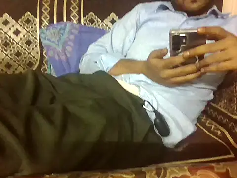 Snapshot of indihotguy chatting on 05.11.26 indihotguy online show from 05.11.26