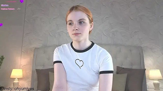 Snapshot of OhYumiYes chatting on 02.12.25 OhYumiYes online show from 02.12.25