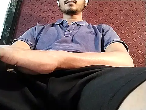 Snapshot of Ultimate_cHappiE chatting on 11.16.25 Ultimate cHappiE online show from 11.16.25