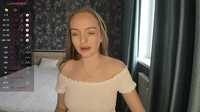 Snapshot of A_delina chatting on 03.04.25 A delina online show from 03.04.25