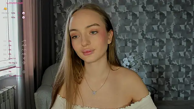 Snapshot of A_delina chatting on 03.11.25 A delina online show from 03.11.25