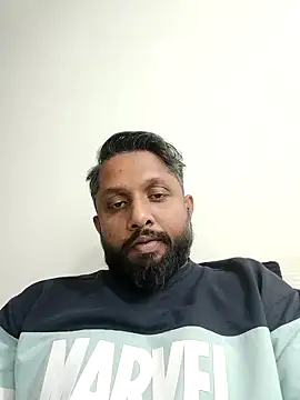 Snapshot of carria_homes chatting on 12.27.24 carria homes online show from 12.27.24