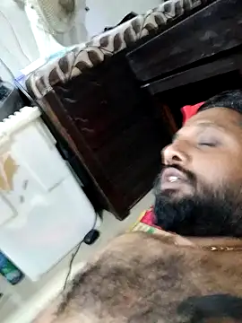 Snapshot of carria_homes chatting on 12.28.24 carria homes online show from 12.28.24