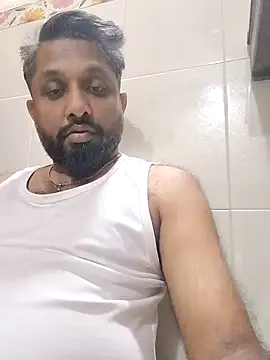 Snapshot of carria_homes chatting on 01.06.25 carria homes online show from 01.06.25