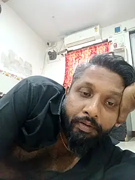 Snapshot of carria_homes chatting on 01.21.25 carria homes online show from 01.21.25