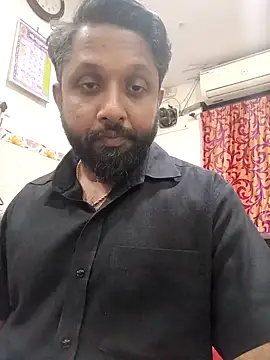 Snapshot of carria_homes chatting on 01.21.25 carria homes online show from 01.21.25