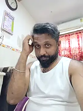 Snapshot of carria_homes chatting on 01.22.25 carria homes online show from 01.22.25