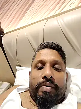 Snapshot of carria_homes chatting on 02.07.25 carria homes online show from 02.07.25