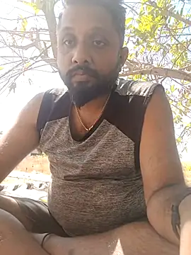 Snapshot of carria_homes chatting on 02.15.25 carria homes online show from 02.15.25