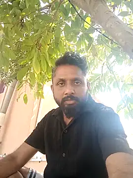 Snapshot of carria_homes chatting on 02.19.25 carria homes online show from 02.19.25