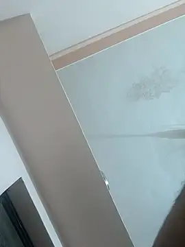 Snapshot of carria_homes chatting on 02.21.25 carria homes online show from 02.21.25