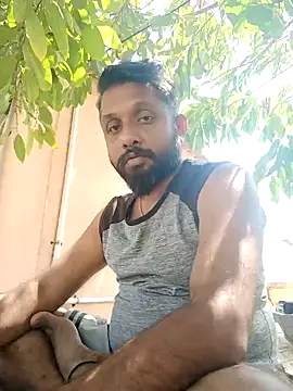 Snapshot of carria_homes chatting on 02.21.25 carria homes online show from 02.21.25