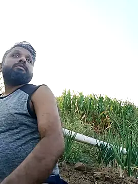 Snapshot of carria_homes chatting on 02.21.25 carria homes online show from 02.21.25