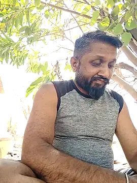 Snapshot of carria_homes chatting on 02.22.25 carria homes online show from 02.22.25