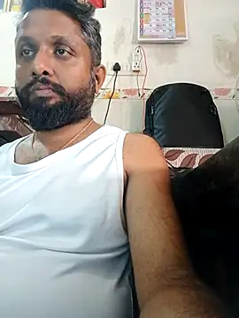 Snapshot of carria_homes chatting on 03.03.25 carria homes online show from 03.03.25