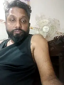 Snapshot of carria_homes chatting on 03.04.25 carria homes online show from 03.04.25