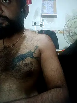 Snapshot of carria_homes chatting on 03.05.25 carria homes online show from 03.05.25