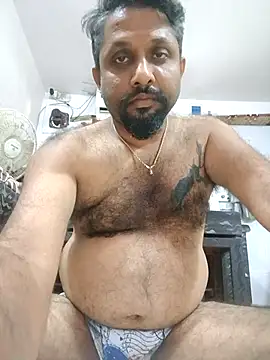 Snapshot of carria_homes chatting on 03.08.25 carria homes online show from 03.08.25