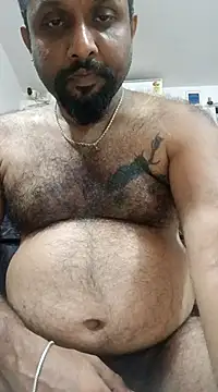 Snapshot of carria_homes chatting on 03.08.25 carria homes online show from 03.08.25