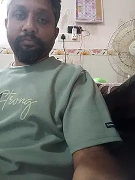 Snapshot of carria_homes chatting on 03.11.25 carria homes online show from 03.11.25