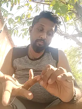 Snapshot of carria_homes chatting on 03.14.25 carria homes online show from 03.14.25