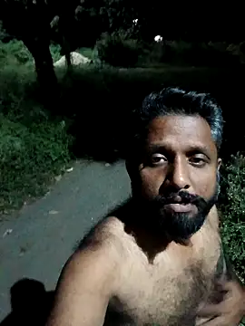 Snapshot of carria_homes chatting on 10.18.25 carria homes online show from 10.18.25