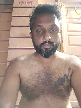 Snapshot of carria_homes chatting on 10.25.25 carria homes online show from 10.25.25