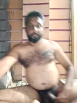 Snapshot of carria_homes chatting on 10.27.25 carria homes online show from 10.27.25