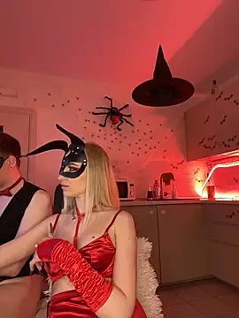 SOFYandMIKE online show from 10.17.25