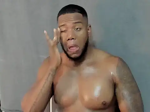 Snapshot of benjamincol chatting on 02.27.26 benjamincol online show from 02.27.26