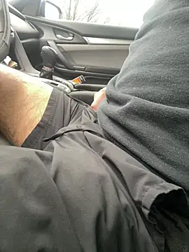 Snapshot of MrLatinKing chatting on 12.31.24 MrLatinKing online show from 12.31.24