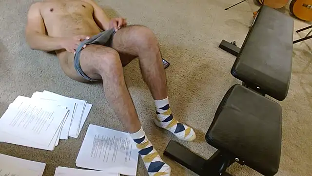 Snapshot of MrLatinKing chatting on 10.14.25 MrLatinKing online show from 10.14.25