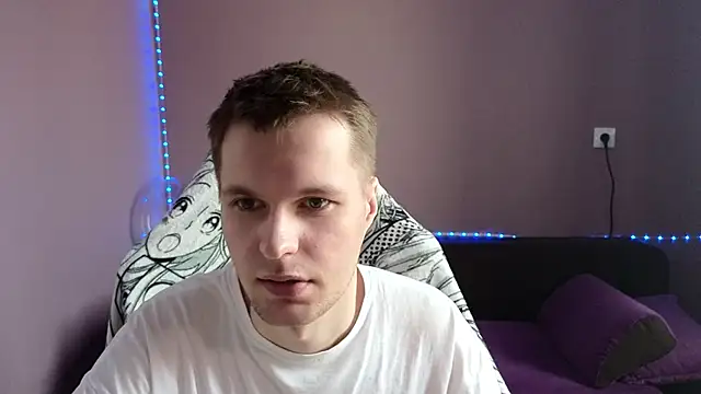 Leonnextdoor online show from 03.06.25