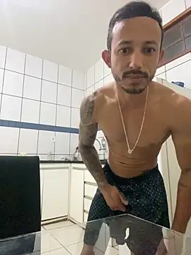 Snapshot of M1chup chatting on 09.25.25 M1chup online show from 09.25.25