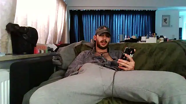 Levi Latino online show from 10.11.25