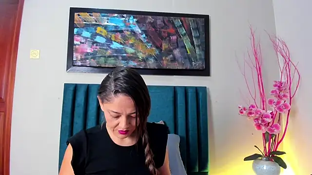 EloiseQuinn online show from 10.17.25