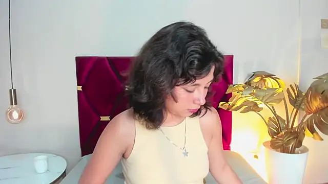 LuciaFerrero online show from 10.07.25