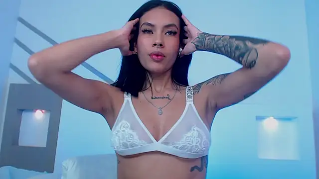 Snapshot of VenusEvans1 chatting on 01.05.25 VenusEvans1 online show from 01.05.25