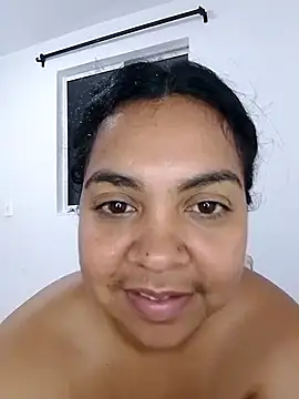 Snapshot of Brendabluee chatting on 01.11.25 Brendabluee online show from 01.11.25