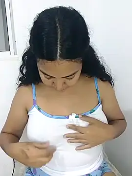 Snapshot of Brendabluee chatting on 02.02.25 Brendabluee online show from 02.02.25