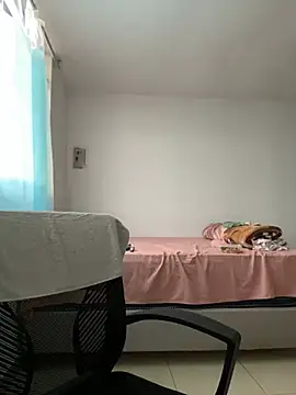 lunagonzales lima 2007 online show from 02.13.25