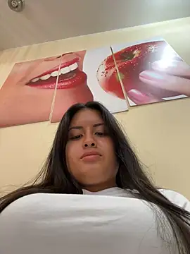 lunagonzales lima 2007 online show from 02.27.25