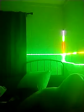Snapshot of k1oudE chatting on 04.04.26 k1oudE online show from 04.04.26