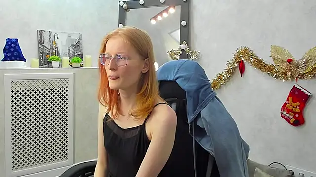 Snapshot of ElizabethHarpper chatting on 01.19.25 ElizabethHarpper online show from 01.19.25