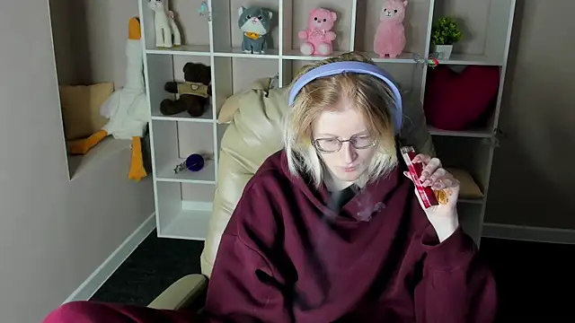 Snapshot of ElizabethHarpper chatting on 12.19.25 ElizabethHarpper online show from 12.19.25