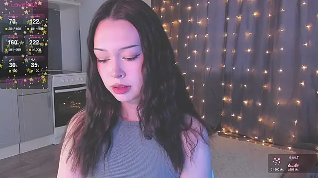 Snapshot of kittenrisha chatting on 12.14.25 kittenrisha online show from 12.14.25