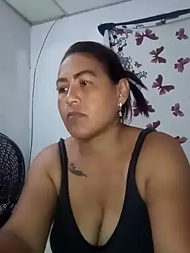 Snapshot of Abigail_BigTits chatting on 03.10.25 Abigail BigTits online show from 03.10.25