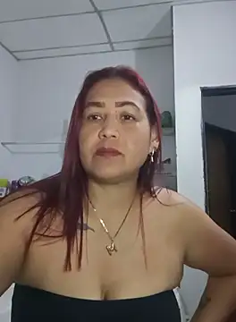 Snapshot of Abigail_BigTits chatting on 10.04.25 Abigail BigTits online show from 10.04.25